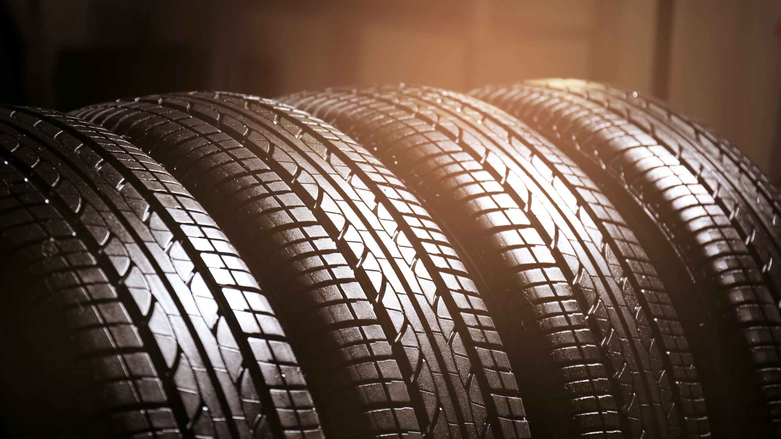 Rengashuolto ja renkaiden vaihto Auto-France Joensuu